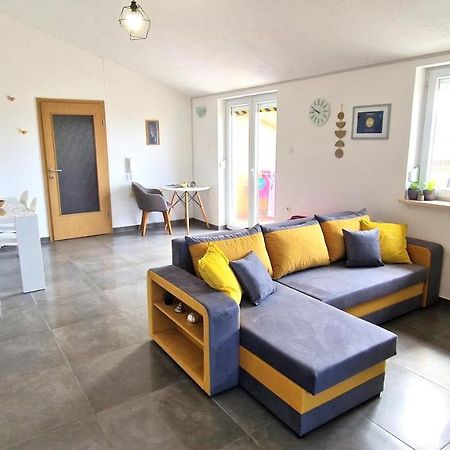 Apartment Goran Krk Town Exterior foto